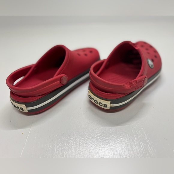 Kids Crocs red with white stripe size 8 - Picture 5 of 12